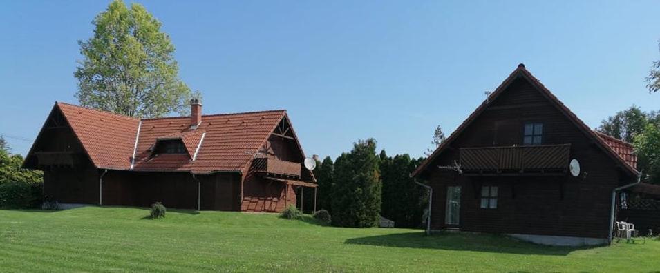 Almos Apartman Balatonfenyves Esterno foto